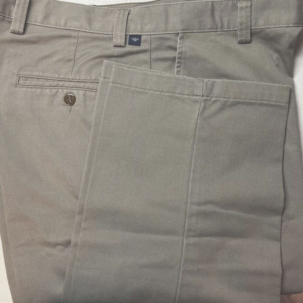 Dockers Khakis Men's Pants 405266125 Flat Front Taupe 36x30